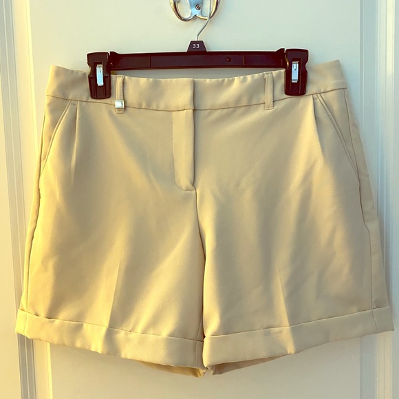 White House Black Market shorts size 6 - Picture 1 of 1